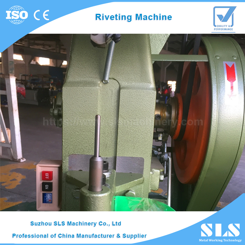 Machine de presse rivetante pneumatique hydraulique métal